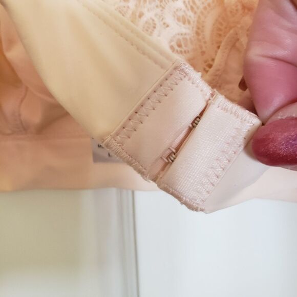 Just Sexy Lingerie 2 Piece Lace Bralette and Cheeky Panty Set - Picture 7 of 9